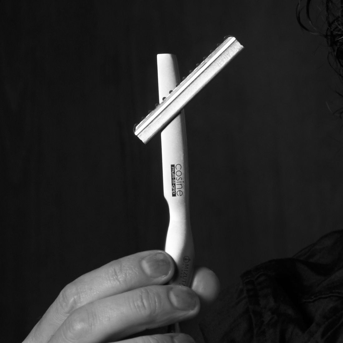 COSINE – БРЪСНАЧ